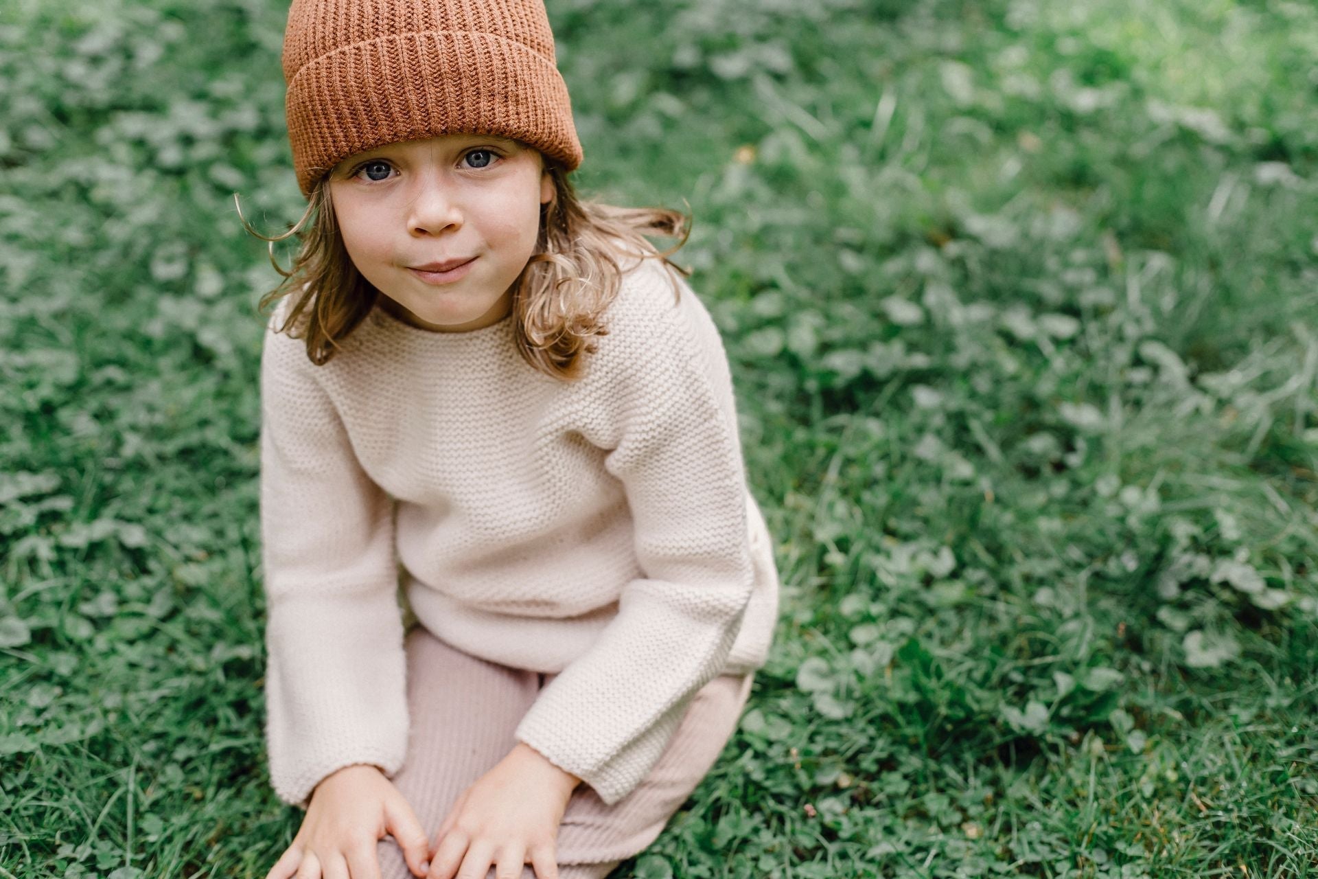 Kinderoutfits met karakter: zo combineer je basics, kleur en accessoires